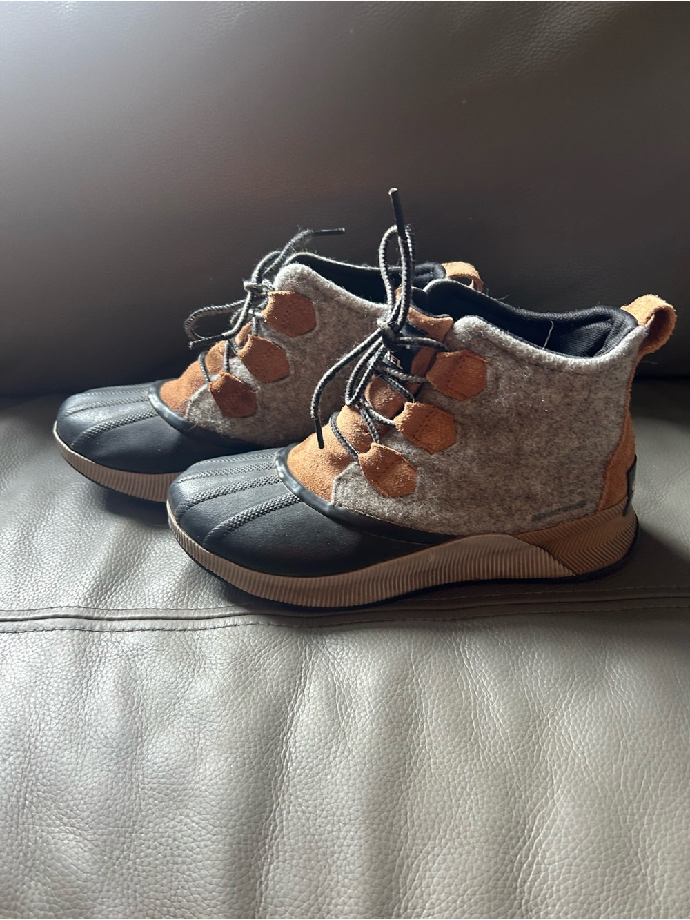 Sorel Women's Black Gray and Tan Winter Rain Boots
